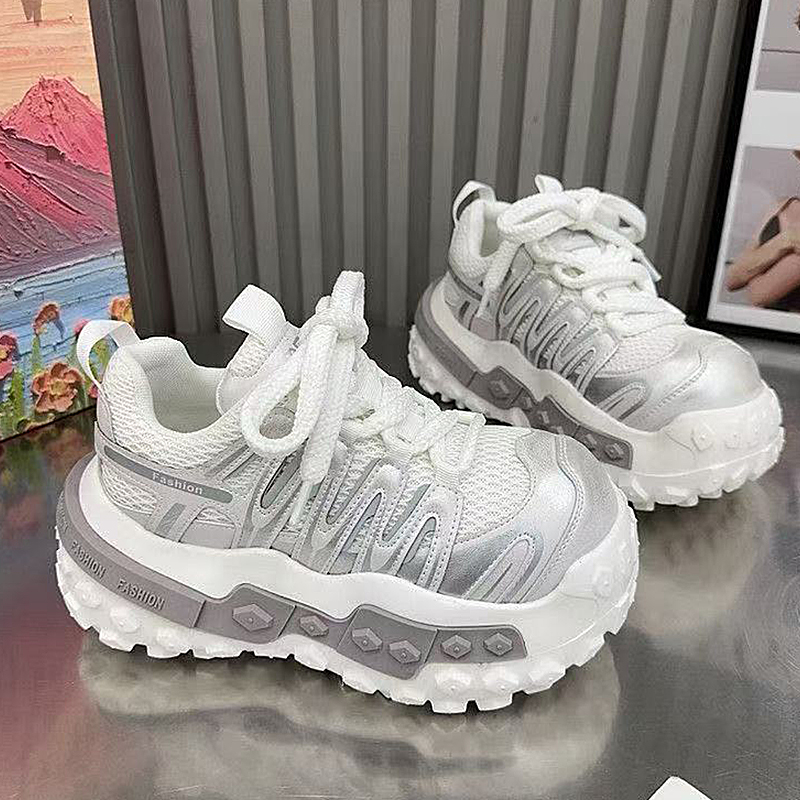 Zapatillas Deportivas de Plata - Sewing Latex reseña y precio